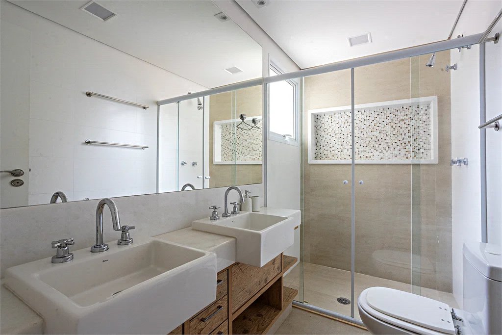 Apartamento à venda com 3 quartos, sendo 1 suíte, em Jardim das Acácias, São Paulo, SP