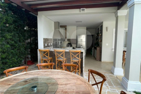 Casa à venda com 3 suítes no condomínio Villagio Di Verona, Vinhedo - SP