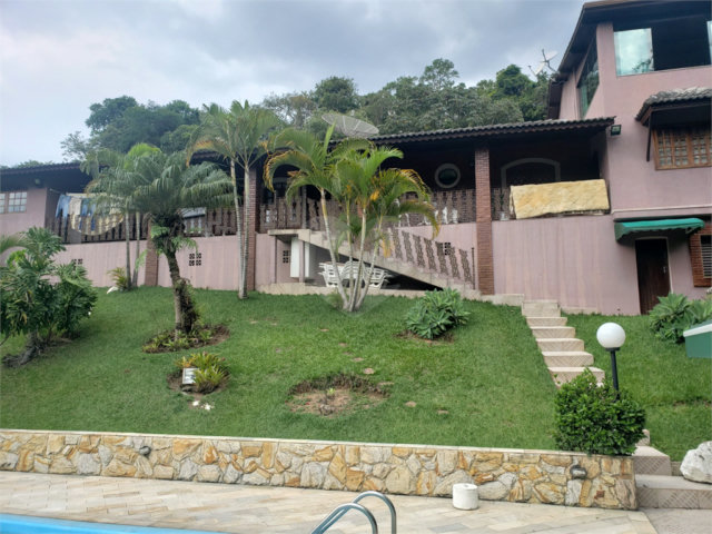 Casa à venda com 3 suítes no condomínio Alpes da Cantareira, Mairiporã - SP