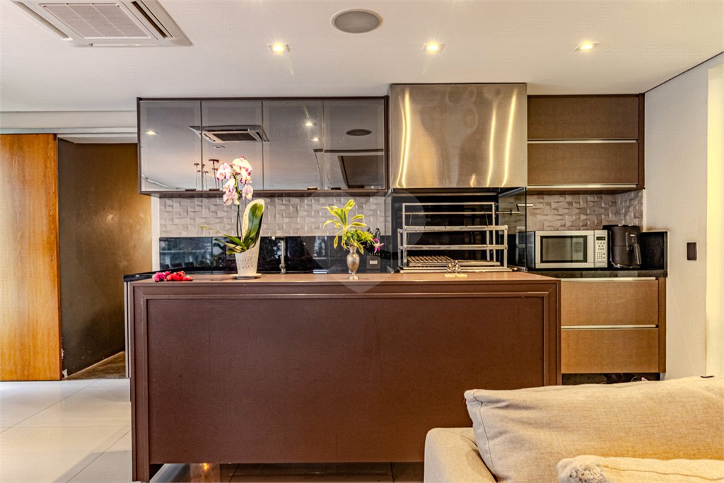 Apartamento à venda com 3 suítes em Alto da Lapa, São Paulo, SP