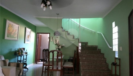 Casa à venda com 3 quartos, sendo 1 suíte,  em Vila Galvão, Guarulhos, SP