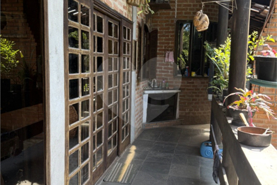 Casa à venda com 4 quartos no condomínio Parque Suiça, Caieiras - SP