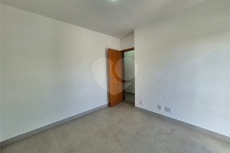 Apartamento à venda com 2 quartos em Vila Mangalot, São Paulo, SP