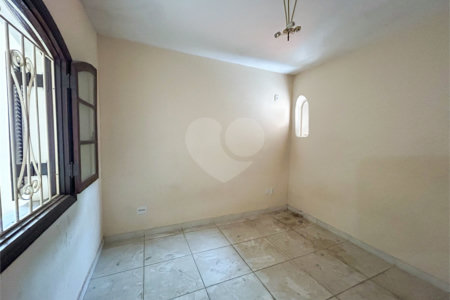 Sobrado à venda com 4 quartos, sendo 3 suítes, em Vila Libanesa, São Paulo, SP