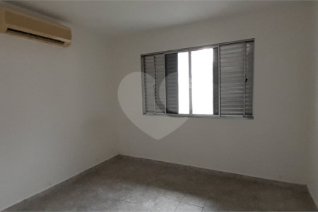 Casa à venda com 3 quartos, sendo 1 suíte, em Santo Amaro, São Paulo, SP