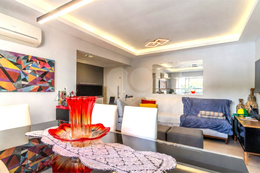 Apartamento à venda com 2 quartos, sendo 1 suíte, em Vila Olímpia, São Paulo, SP