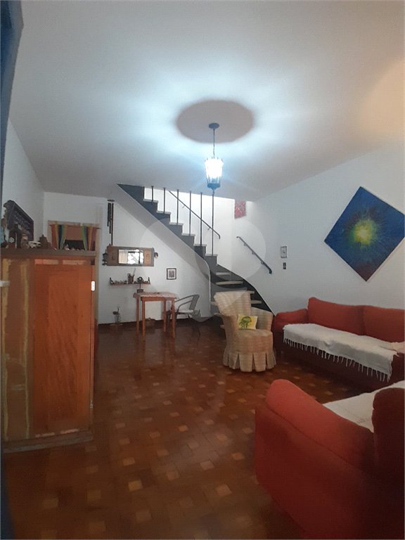 Sobrado à venda com 3 quartos em Sumaré, São Paulo, SP