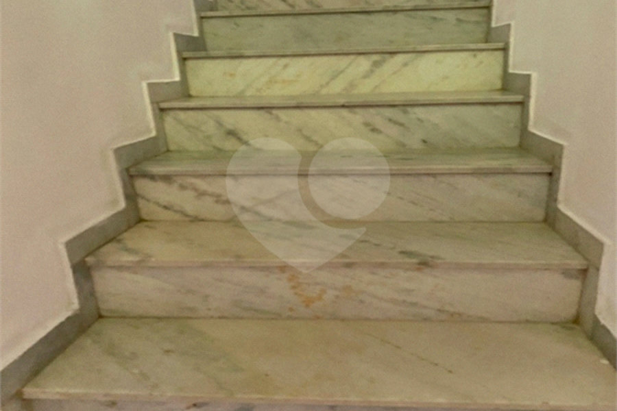 Sobrado à venda com 3 quartos em Jardim Peri, São Paulo, SP