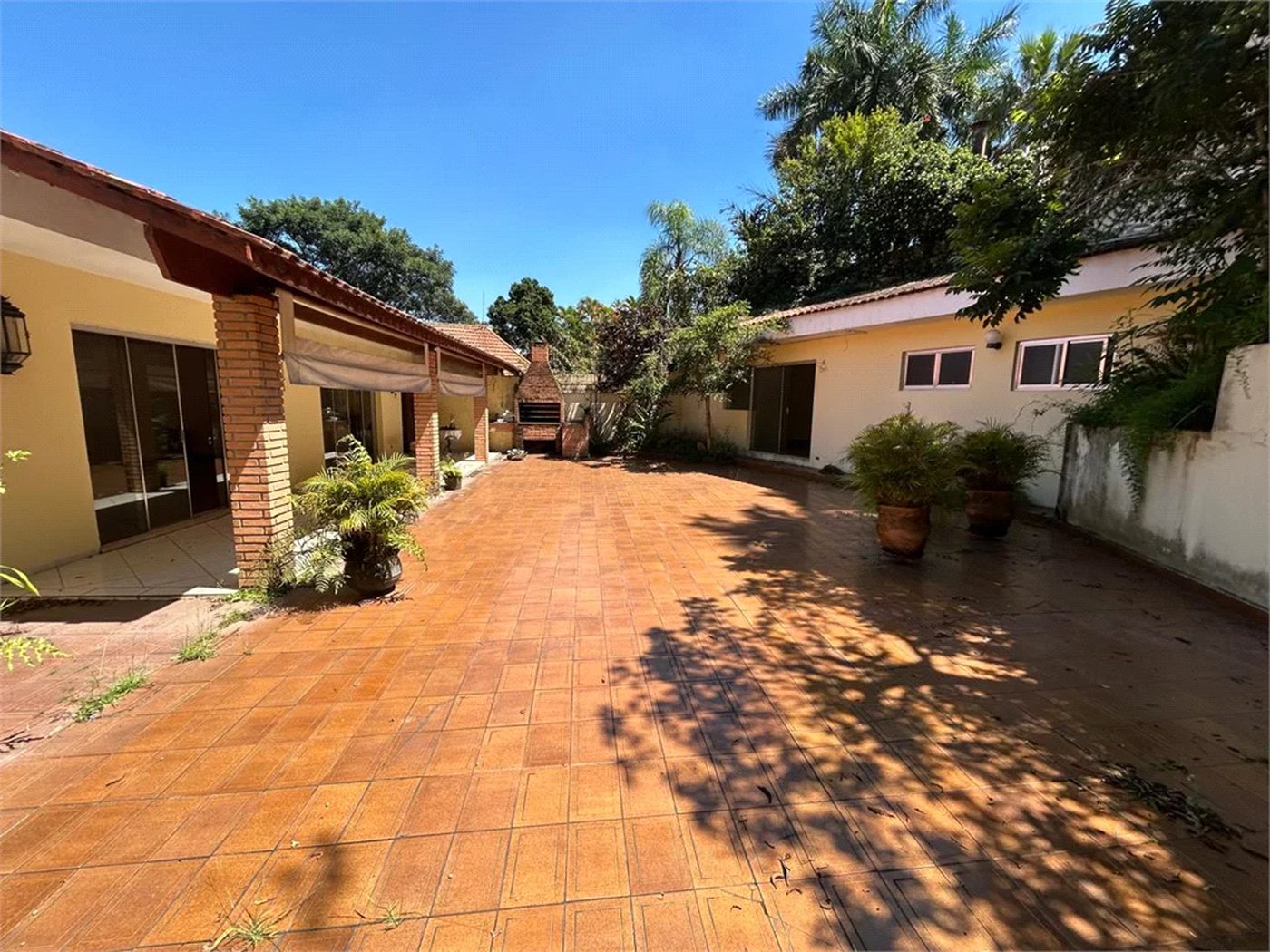 Casa à venda ou para alugar com 3 suítes em Jardim Guedala, São Paulo, SP