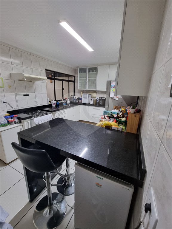 Casa à venda com 3 quartos, sendo 1 suíte, no condomínio Res Azaléias, São Paulo - SP