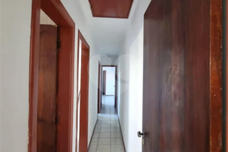 Casa à venda com 3 quartos, sendo 1 suíte, em Jardim Arpoador, São Paulo, SP