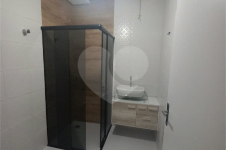 Sobrado à venda com 3 quartos, sendo 1 suíte, em Vila Mazzei, São Paulo, SP