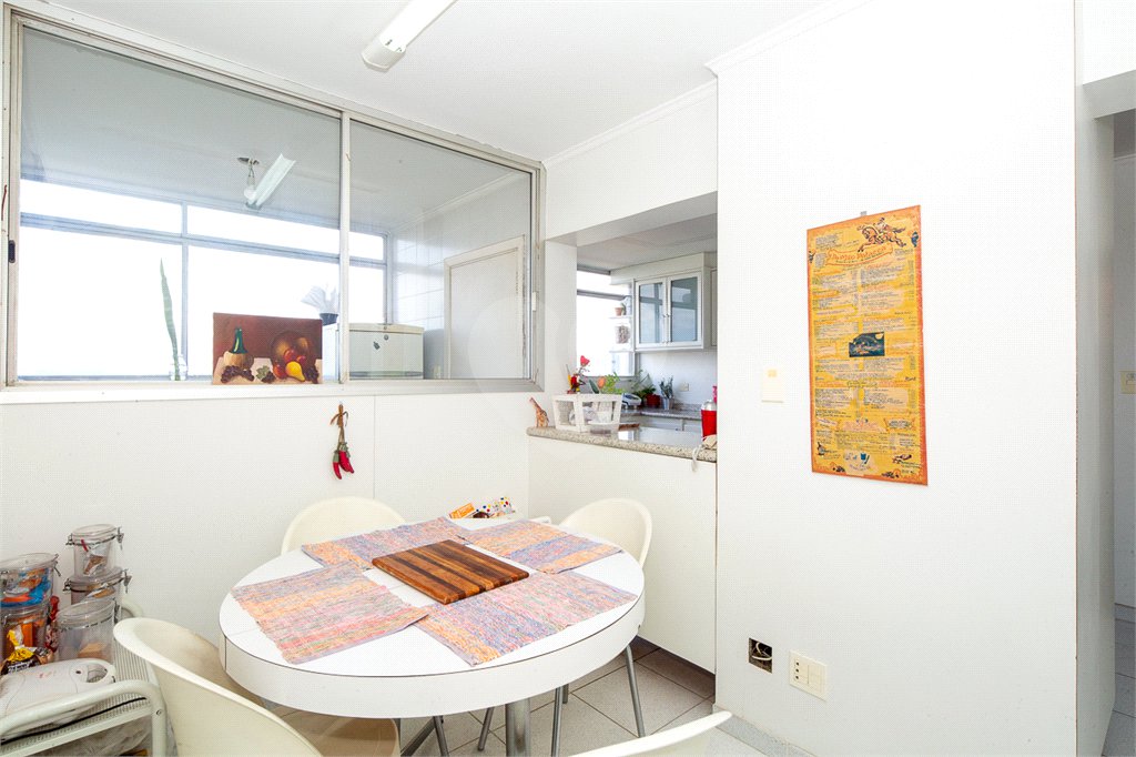 Apartamento à venda com 3 quartos, sendo 2 suítes,  em Alto da Boa Vista, São Paulo, SP