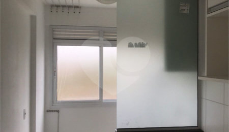 Apartamento à venda com 2 quartos em Chácaras São José, São José dos Campos, SP