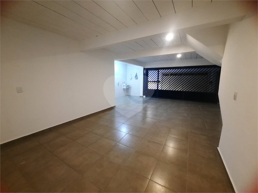 Casa para alugar com 3 quartos, sendo 1 suíte,  no condomínio Residencial Sol Francisco, São Paulo - SP