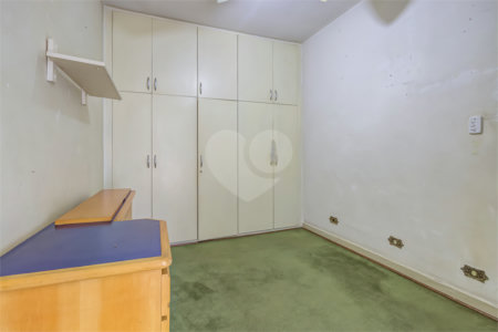 Casa à venda com 3 quartos, sendo 1 suíte, em Vila Clementino, São Paulo, SP