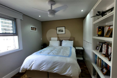 Apartamento à venda com 3 quartos, sendo 1 suíte, em Alto da Boa Vista, São Paulo, SP