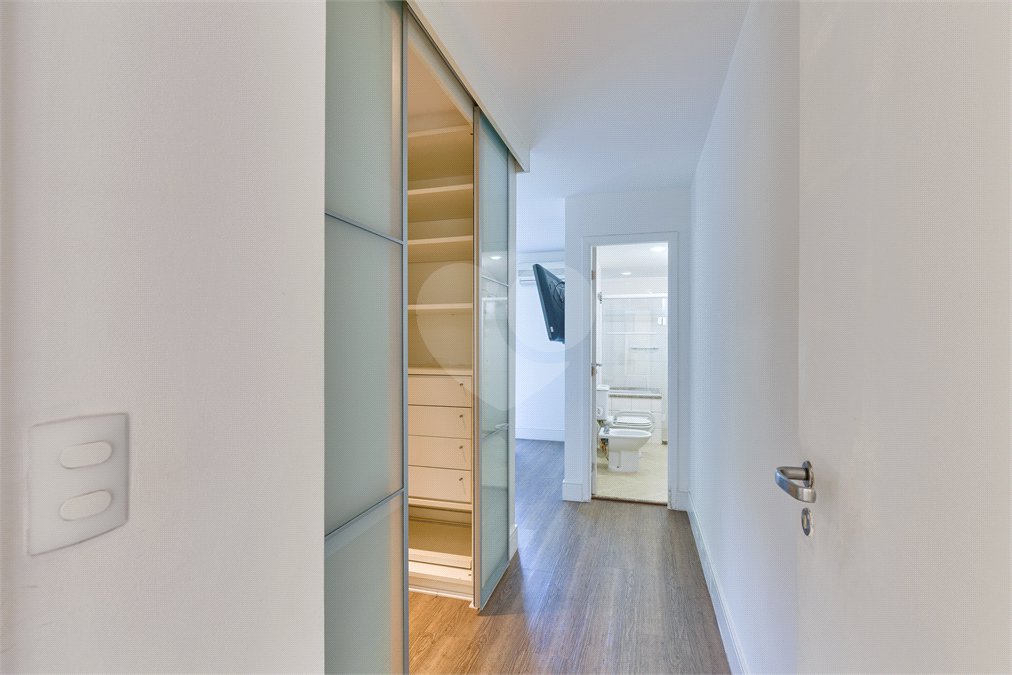 Apartamento à venda com 3 suítes em Alto da Boa Vista, São Paulo, SP