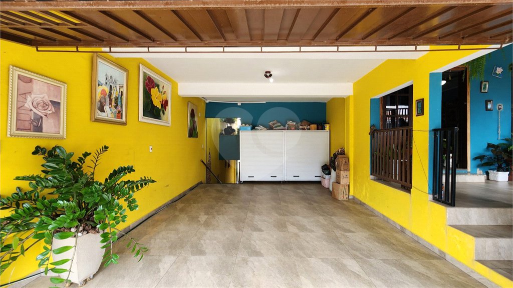 Sobrado à venda com 4 quartos, sendo 1 suíte, em Vila Romão, Salto, SP
