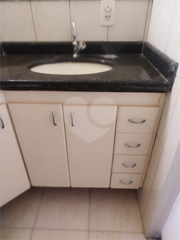 Apartamento à venda com 2 quartos, sendo 1 suíte,  em Estância Itaguaí, Caldas Novas, GO