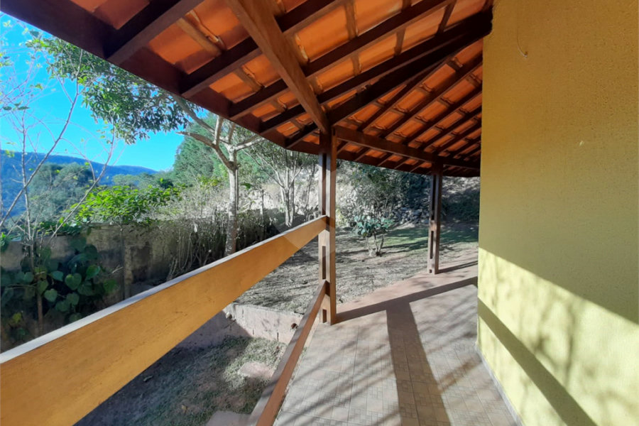 Casa à venda com 5 quartos, sendo 1 suíte, no condomínio Alpes de Mairiporã, Mairiporã - SP