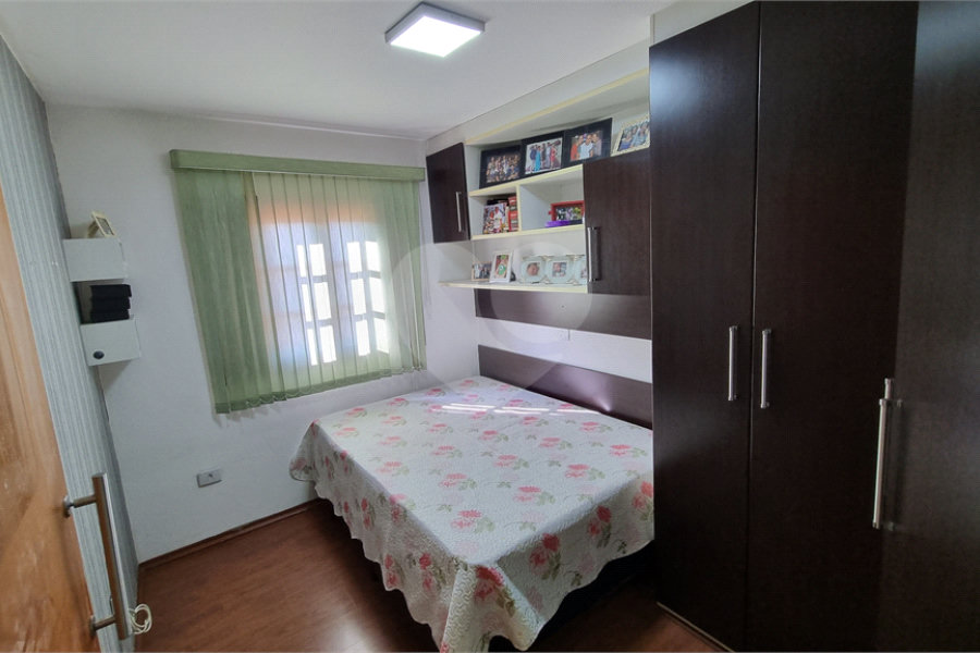 Sobrado à venda com 4 quartos, sendo 1 suíte, em Tremembé, São Paulo, SP