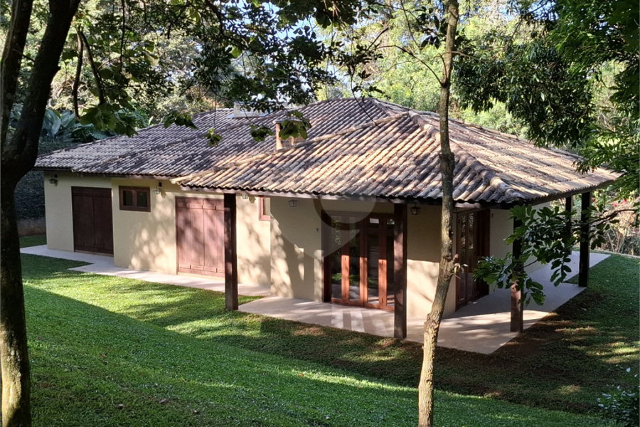 Casa Térrea à venda com 2 suítes em Serra da Cantareira, Mairiporã, SP