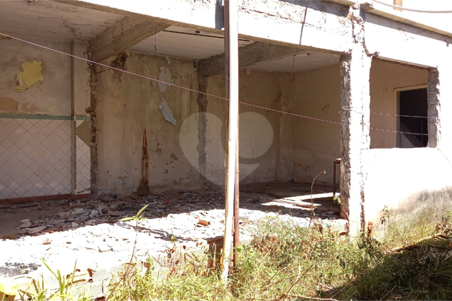 Terreno à venda com 8 quartos, sendo 2 suítes, em Santana, São Paulo, SP