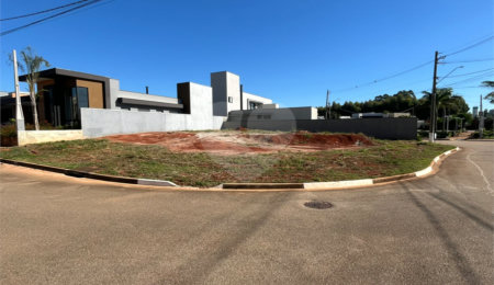 Terreno à venda em Loteamento Residencial Golden Ville, Itapetininga, SP