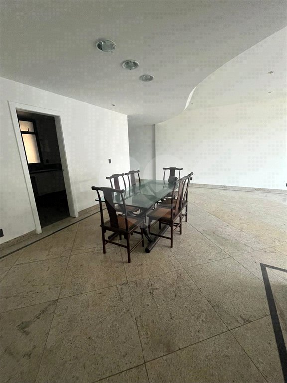 Apartamento à venda com 4 quartos, sendo 2 suítes, em Vila Nova, Cabo Frio, RJ