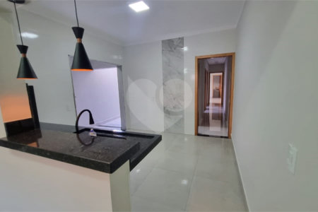 Casa à venda com 3 quartos, sendo 1 suíte, em Vila Brizzola, Indaiatuba, SP