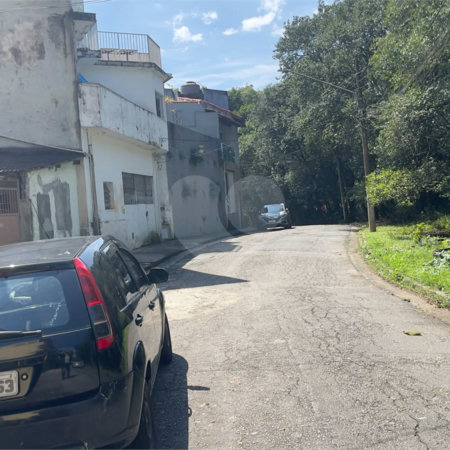 Terreno à venda com 3 quartos em Jardim Rizzo, São Paulo, SP