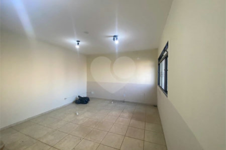 Casa à venda com 3 quartos, sendo 1 suíte, no Centro, Araraquara, SP
