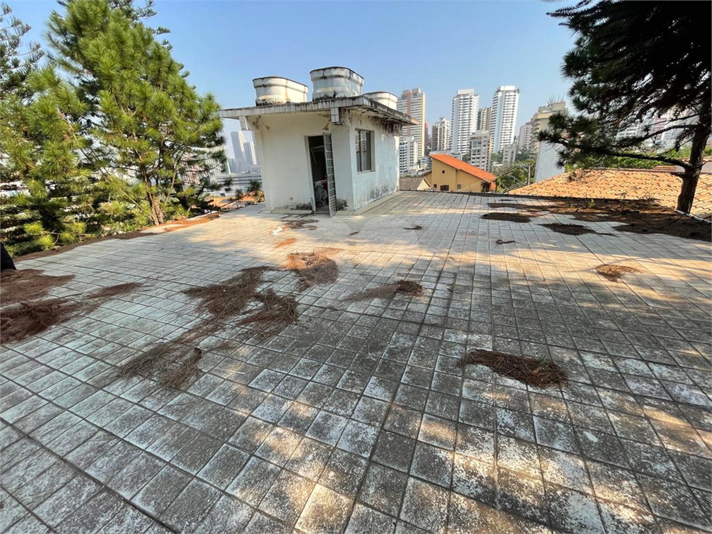 Casa à venda com 3 quartos, sendo 1 suíte, em Jardim Panorama, São Paulo, SP