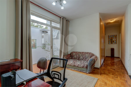 Casa à venda ou para alugar com 4 quartos, sendo 2 suítes, em Ibirapuera, São Paulo, SP