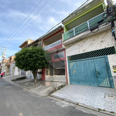 Sobrado à venda com 4 quartos em Jardim Santa Luzia de Poa, Itaquaquecetuba, SP
