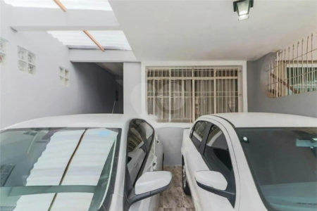 Sobrado à venda com 3 quartos, sendo 1 suíte, em Jardim Centenário, São Paulo, SP