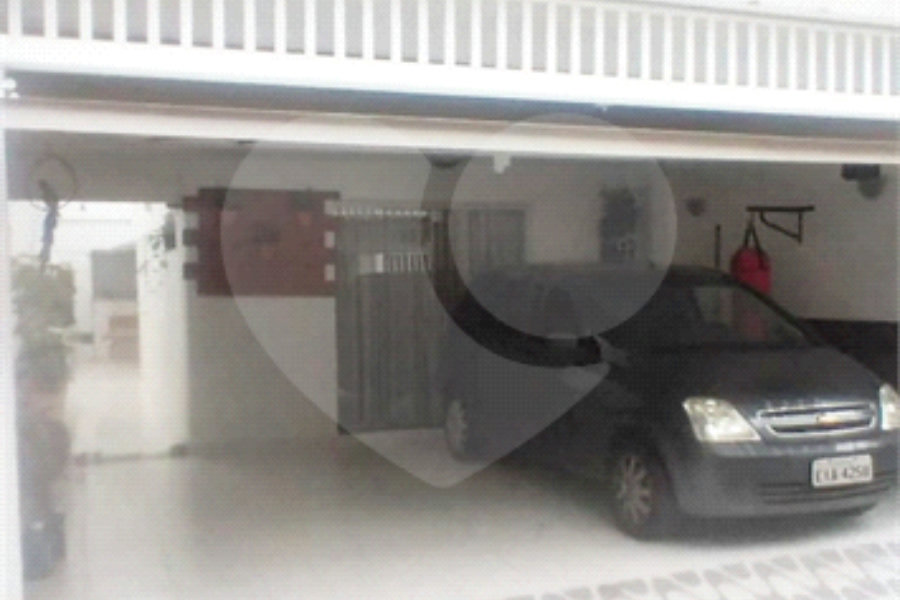 Casa à venda com 4 quartos, sendo 1 suíte, em Santana, São Paulo, SP