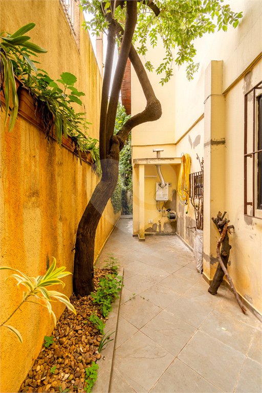 Casa à venda com 3 quartos, sendo 1 suíte, em São Judas, São Paulo, SP