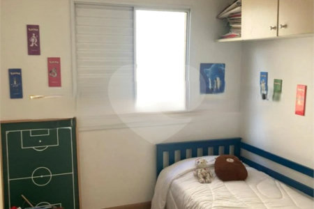 Casa à venda com 3 quartos, sendo 1 suíte, no condomínio Villa Sorrentina, São Paulo - SP