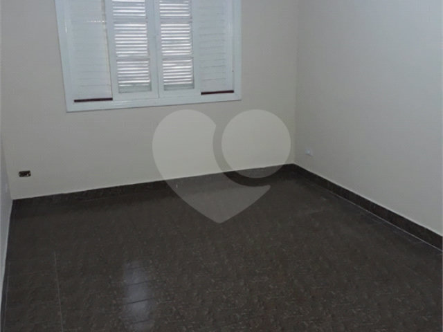 Sobrado à venda com 2 quartos em Horto, São Paulo, SP