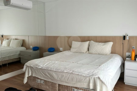 Casa à venda com 5 quartos, sendo 4 suítes,  no condomínio Residencial Vila do Itamaraca, Valinhos - SP