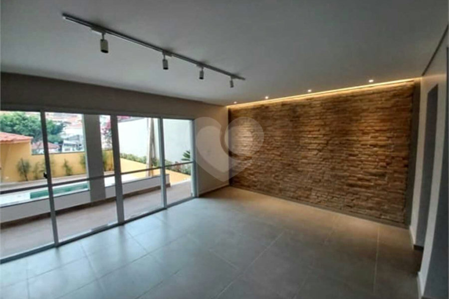 Casa à venda com 3 suítes em Santana, São Paulo, SP