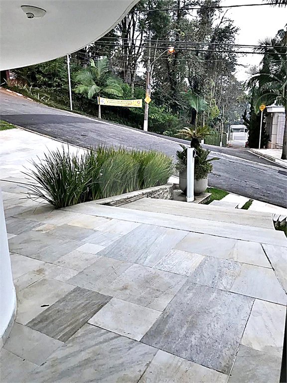 Casa à venda com 4 suítes no condomínio Residencial Jd. Ibiratiba, São Paulo - SP