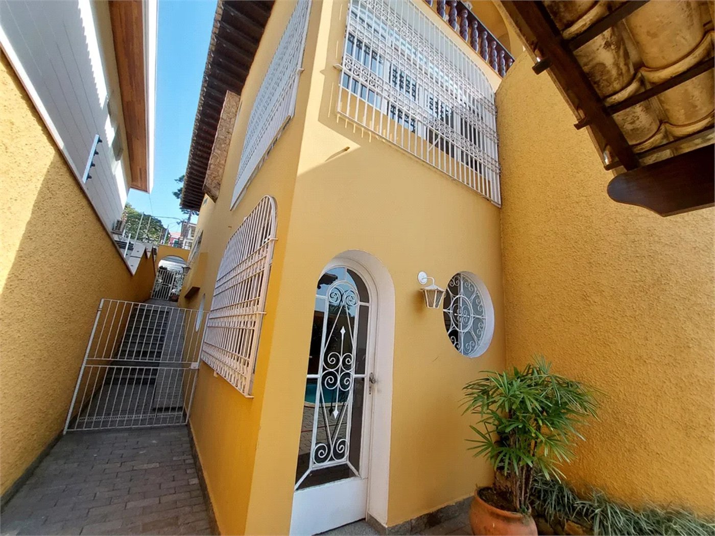 Sobrado à venda com 4 suítes em Vila Inah, São Paulo, SP