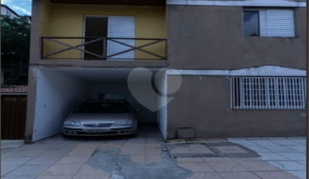 Casa para alugar com 2 quartos, sendo 1 suíte, no condomínio Nova Carioba, São Paulo - SP