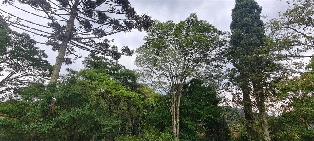 Casa à venda com 4 suítes no condomínio Jardim da Montanha I, Mairiporã - SP