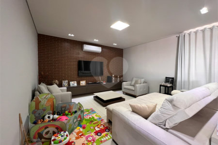 Casa à venda com 3 quartos, sendo 2 suítes, no condomínio Terras de Mont Serrat, Salto - SP