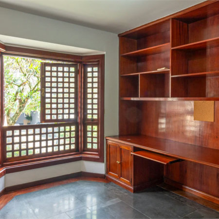 Casa à venda com 4 quartos, sendo 3 suítes,  no condomínio Vila das Flores, São Paulo - SP