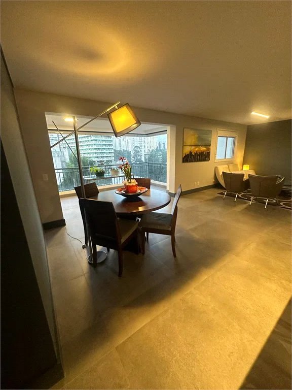 Apartamento à venda com 2 suítes em Jardim Caboré, São Paulo, SP